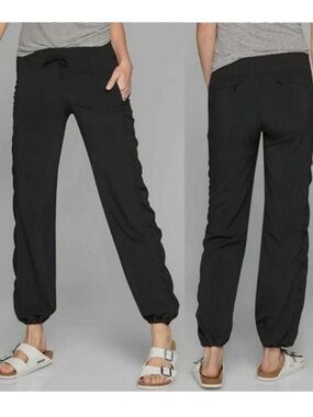 Athleta La Viva Pant Black Joggers Size 4 Athletic Streetwear Like New